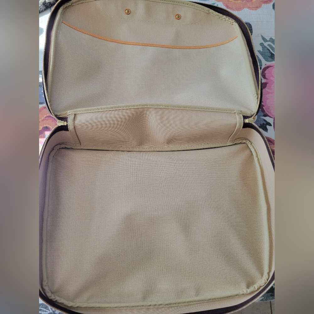LOUIS VUITTON ALIZÉ 24 HOUR TRAVEL BAG WITH STRAP - Picture 16 of 16
